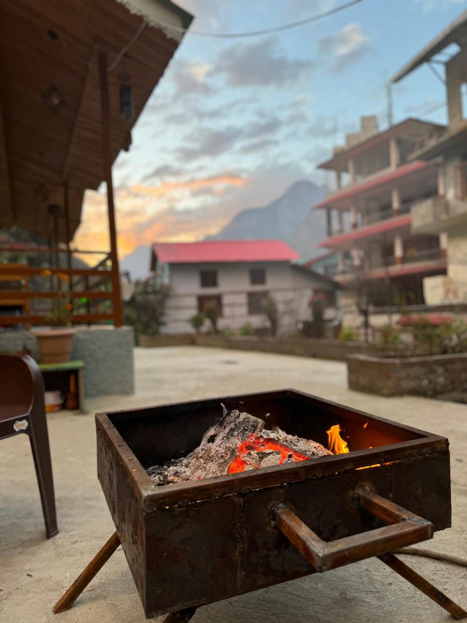 Delight Homestay Kasol Luaran gambar