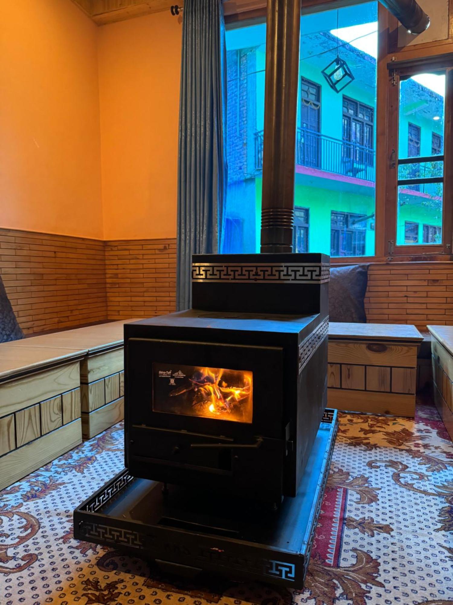 Delight Homestay Kasol Luaran gambar