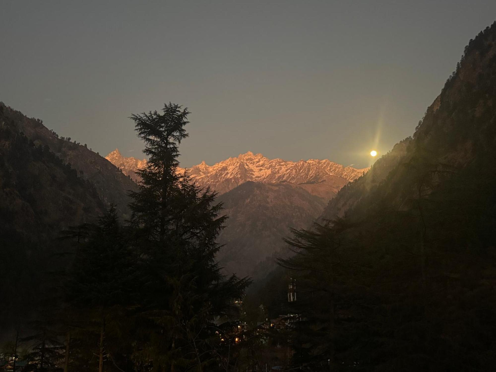 Delight Homestay Kasol Luaran gambar